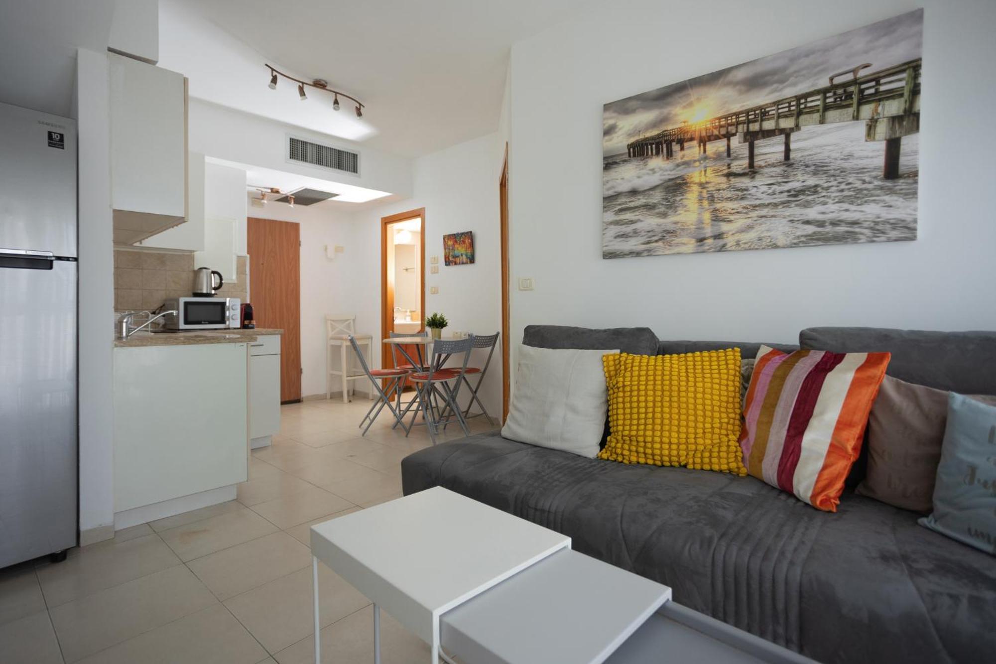 Apartment 2bd And 2 Bath Duplex On The Hilton With A Shelter