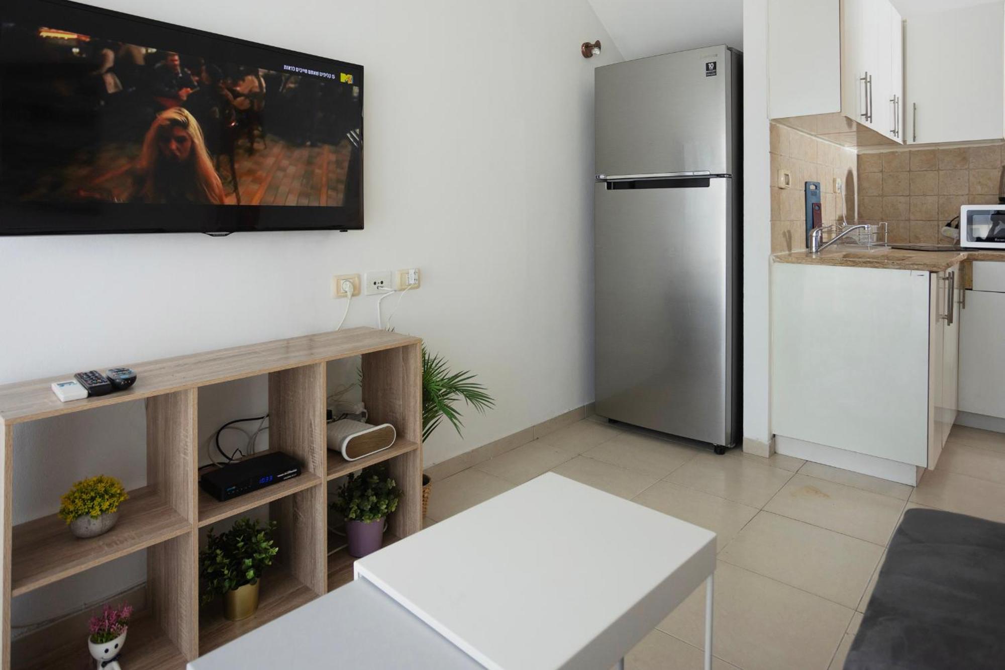 2bd And 2 Bath Duplex On The Hilton With A Shelter Tel Aviv